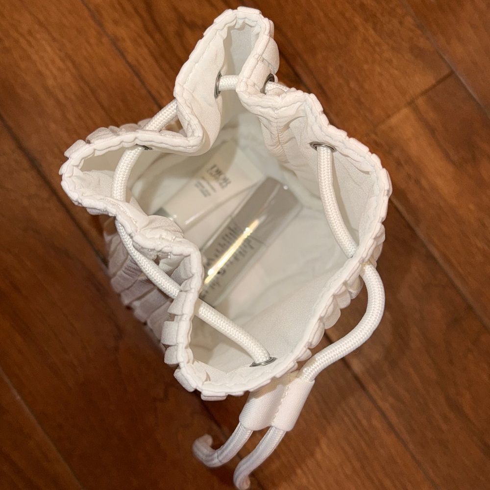 NEW Dior drawstring pouch with skincare - Picture 2 of 5